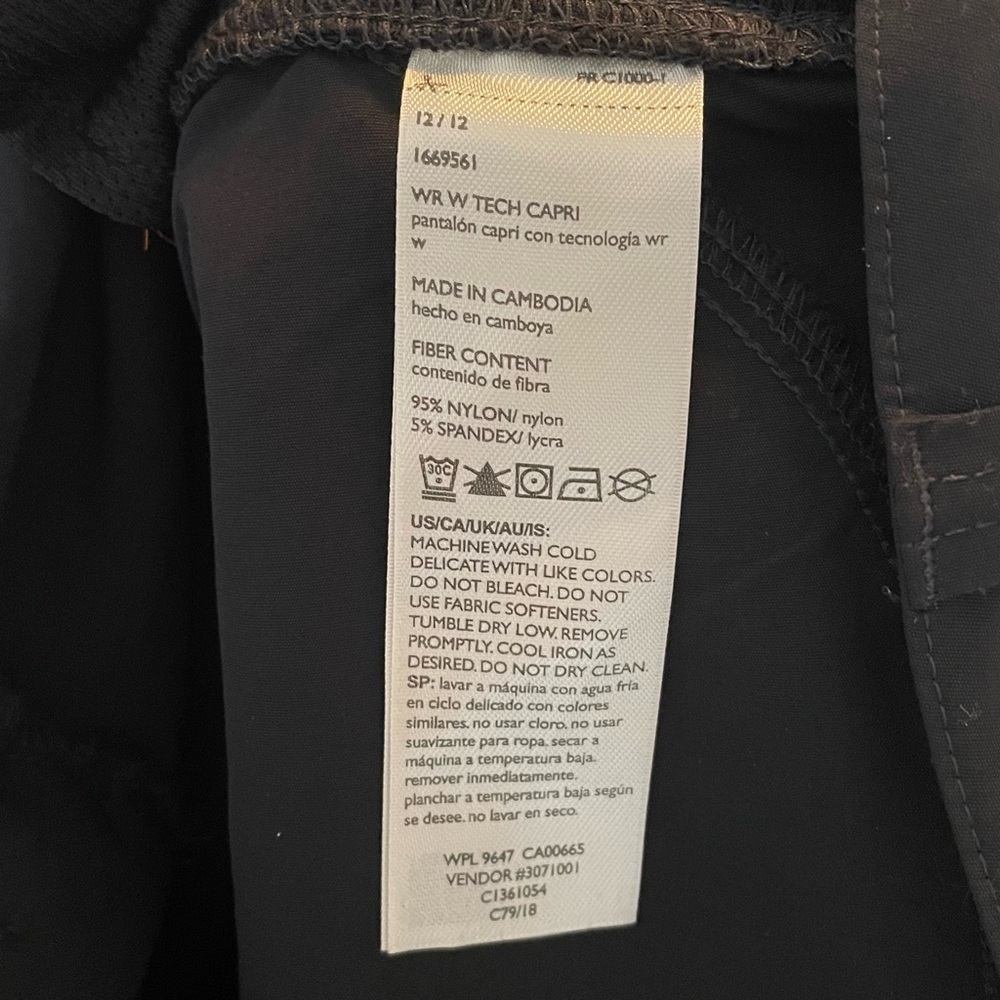 NWOT Eddie Bauer Tech Capri Pants Women’s 12 Black Utility Outdoor Hiking Cinch - Picture 16 of 16